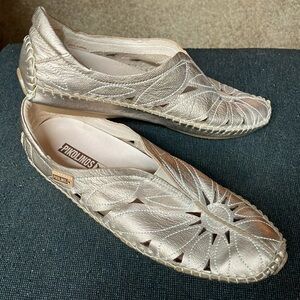 PIKOLINOS Silver Leather Loaders Sz 7.5/EU 38